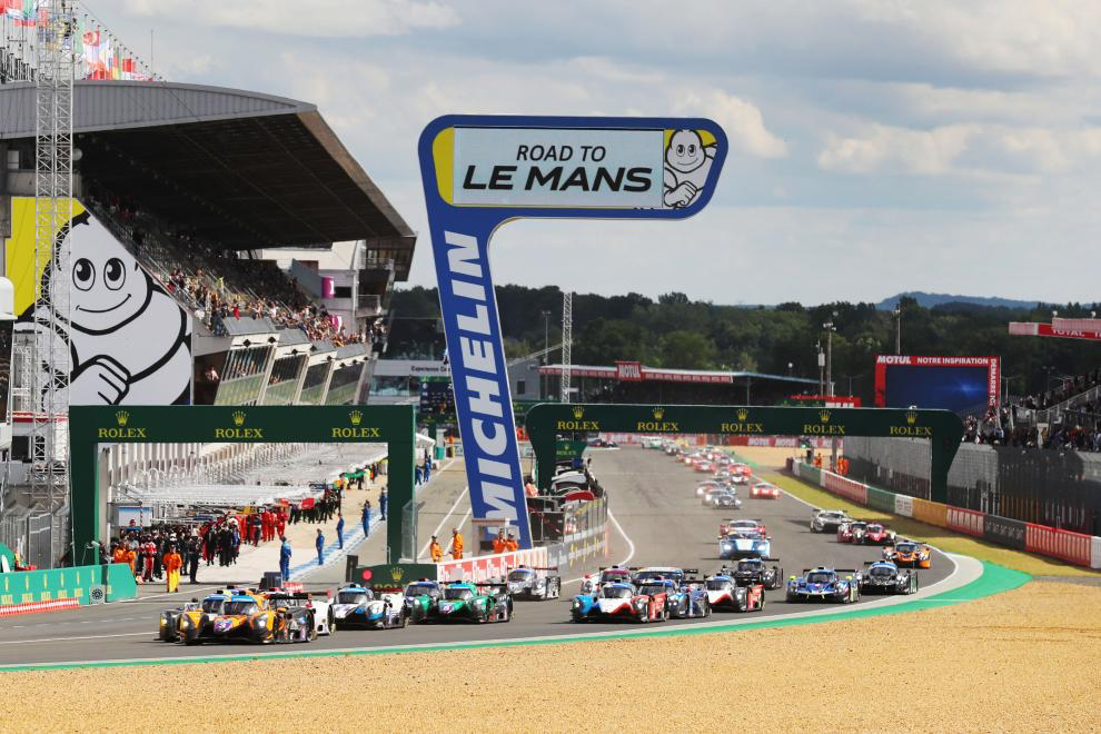 Road to Le Mans Race Start (2)